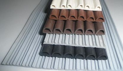 清河縣利佳橡膠制品 專(zhuān)業(yè)供應(yīng)門(mén)窗密封條，支持來(lái)圖來(lái)樣定制